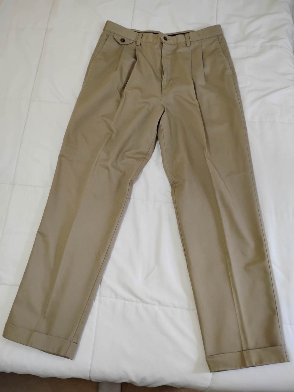 Dockers Men’s 36x32 Double Pleated Khaki Chinos Loose Fit Cuffed 100% Cotton